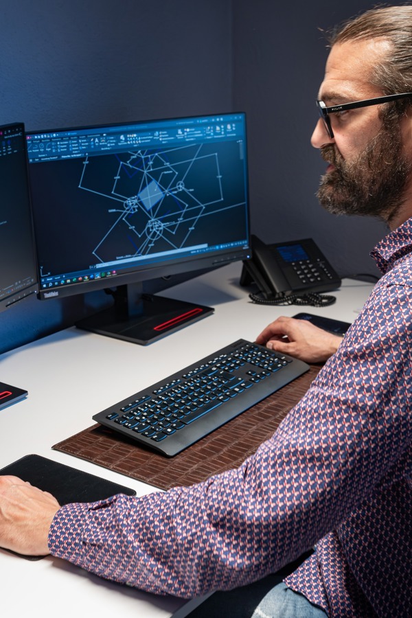 „Mit uns entwickelt sich Ihr Bauprojekt NICHT zu einem Nervenspiel.“